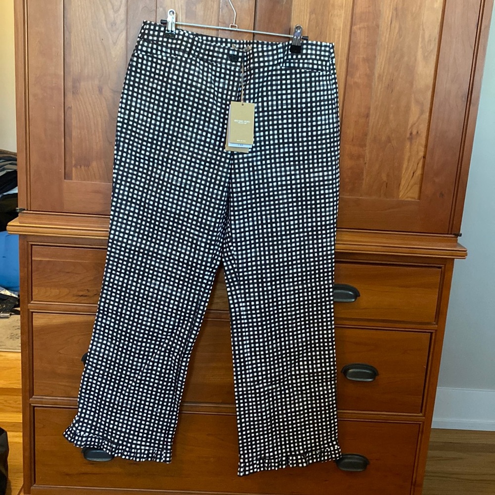 NWT Made in Italy resort 2019 size 10 fun wide leg black and white ruffle bottom
